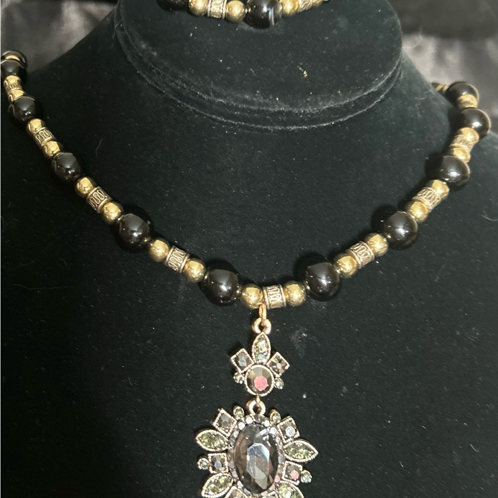 Victorian-Inspired Black and Gold Necklace with Ornate Pendant